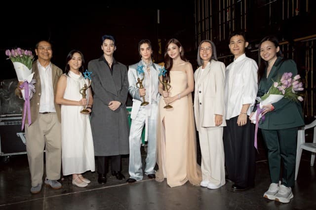 “GDH” ยืนหนึ่ง!! นำทีมภาพยนตร์ “หลานม่า-วิมานหนาม” คว้า 3 รางวัลแห่งปีในงาน “NINEENTERTAIN AWARDS 2025”