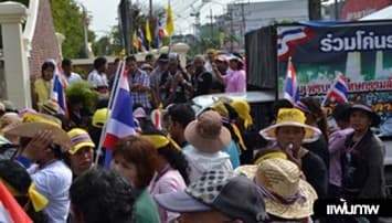 ประธาน-ผอ.กกต.พัทลุงลาออก หลังม็อบบุกกดดันหนัก
