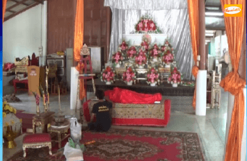 ตร.อ่างทองรับแจ้ง หญิงวัย 45 ถูกแมงป่องต่อยดับ สามีเผยเป็นคนแพ้สัตว์มีพิษทุกอย่างไม่เว้นแม้แต่มด 